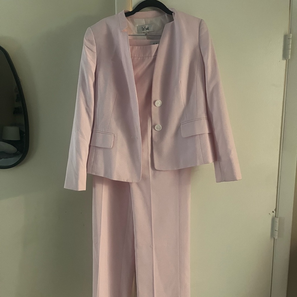 Le Suit Light Pink Two-Piece Blazer & Trouser Suit